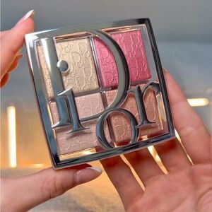 DIOR  Backstage Glow Maximizer Palette - ROSE GOLD GLOW 004